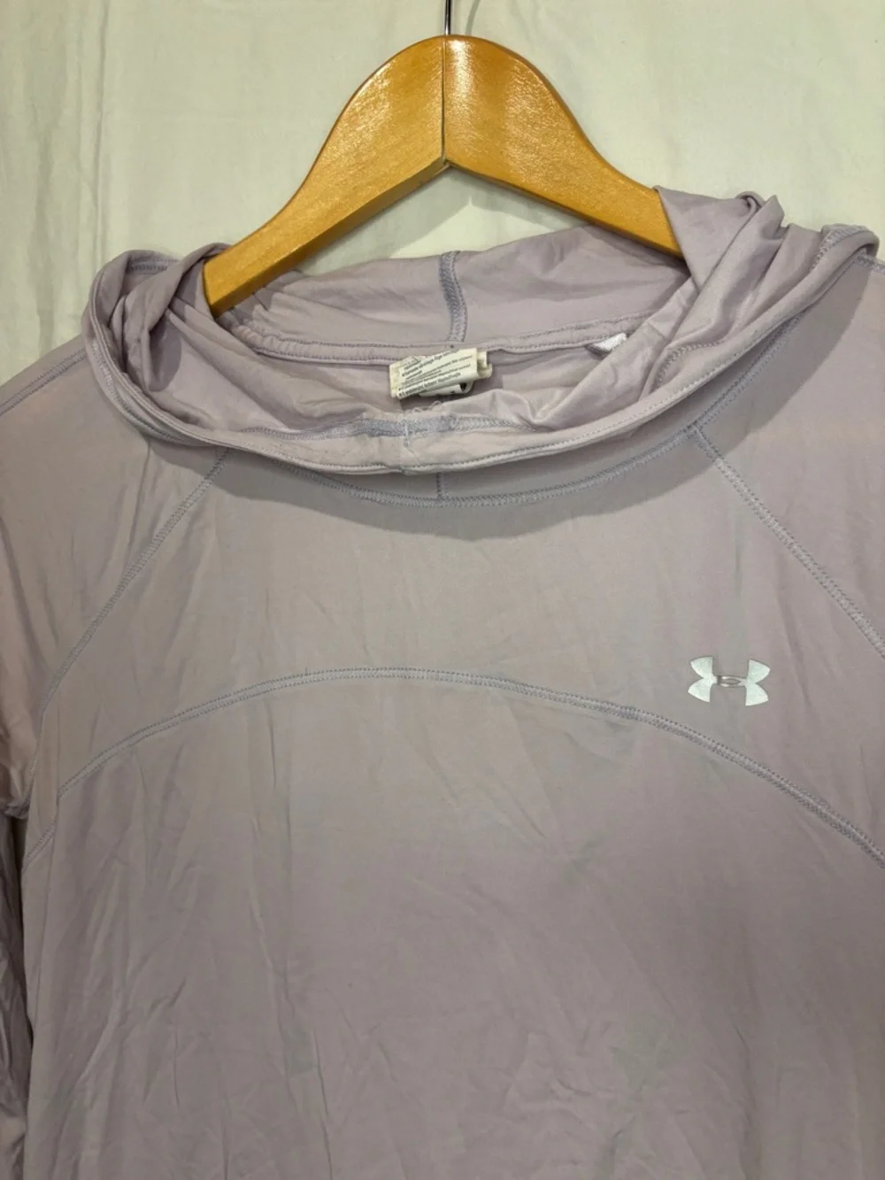 💋3 for $25 Under Armour long sleeve run hoodie in lilac purple - Picture 2 of 8
